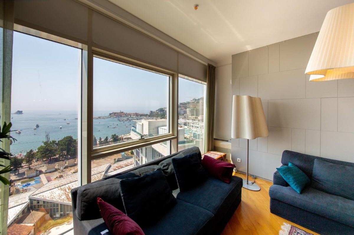 Luksuzan dvosoban stan sa parkingom, Budva, Tre Canne